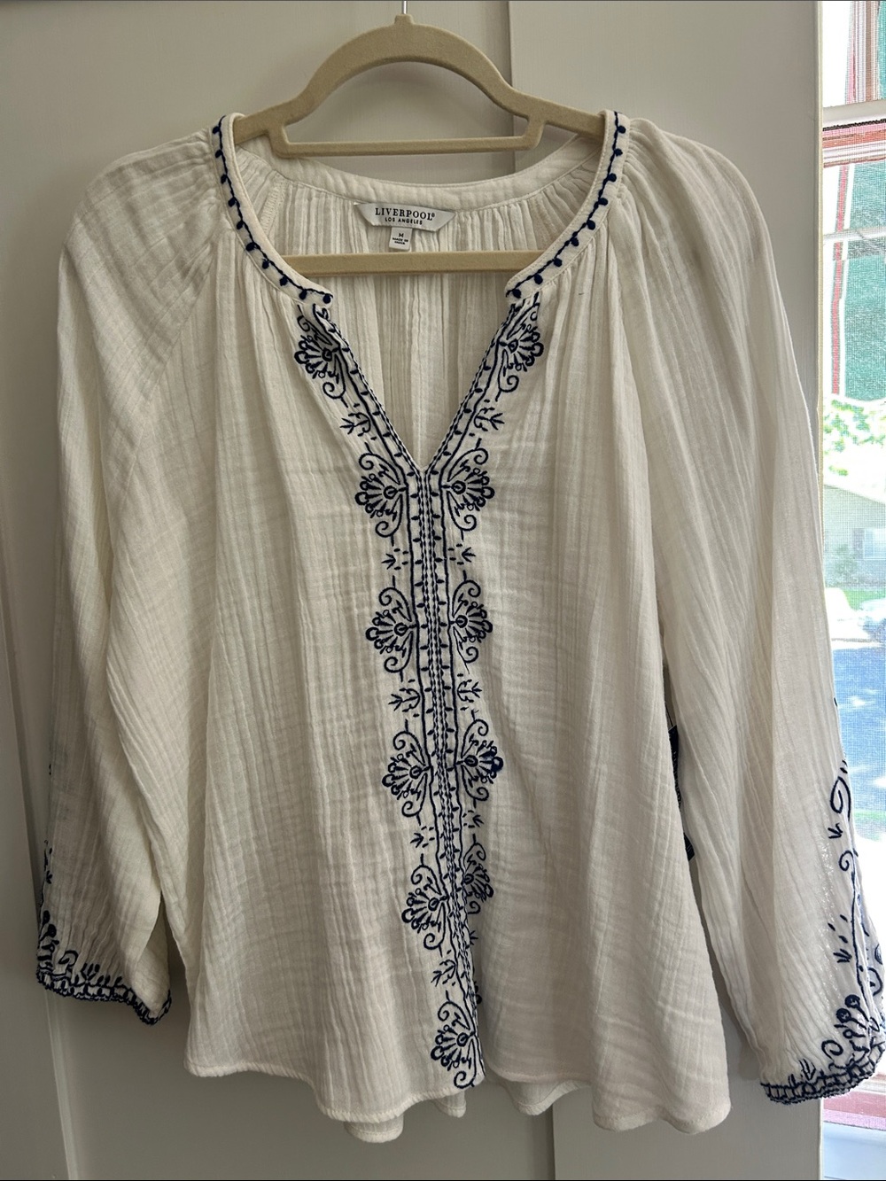 Liverpool off white Top with Navy Embroidery NWT Medium
